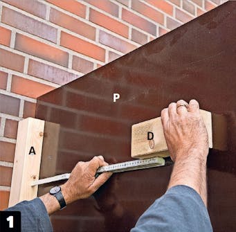 Byg Cykelförråd: Stödklossen monteras Cykelförråd